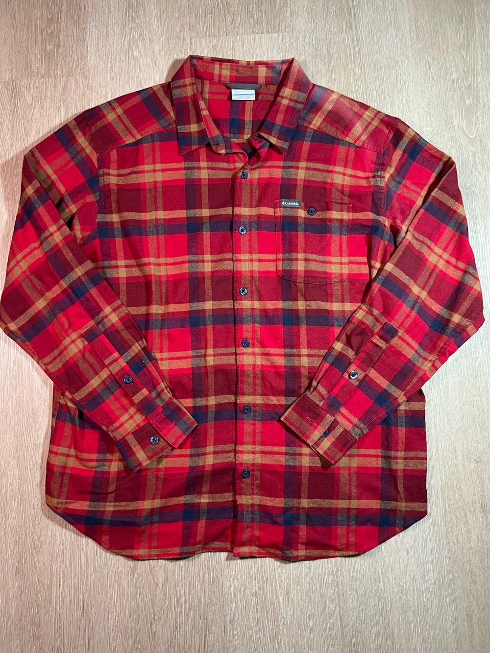 Columbia Men's Red Plaid Flannel Shirt - Classic Button-Up